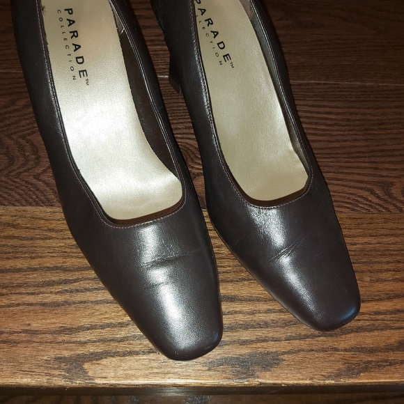 Shoes - Women's size 9m Parade Collection square toe brown heels